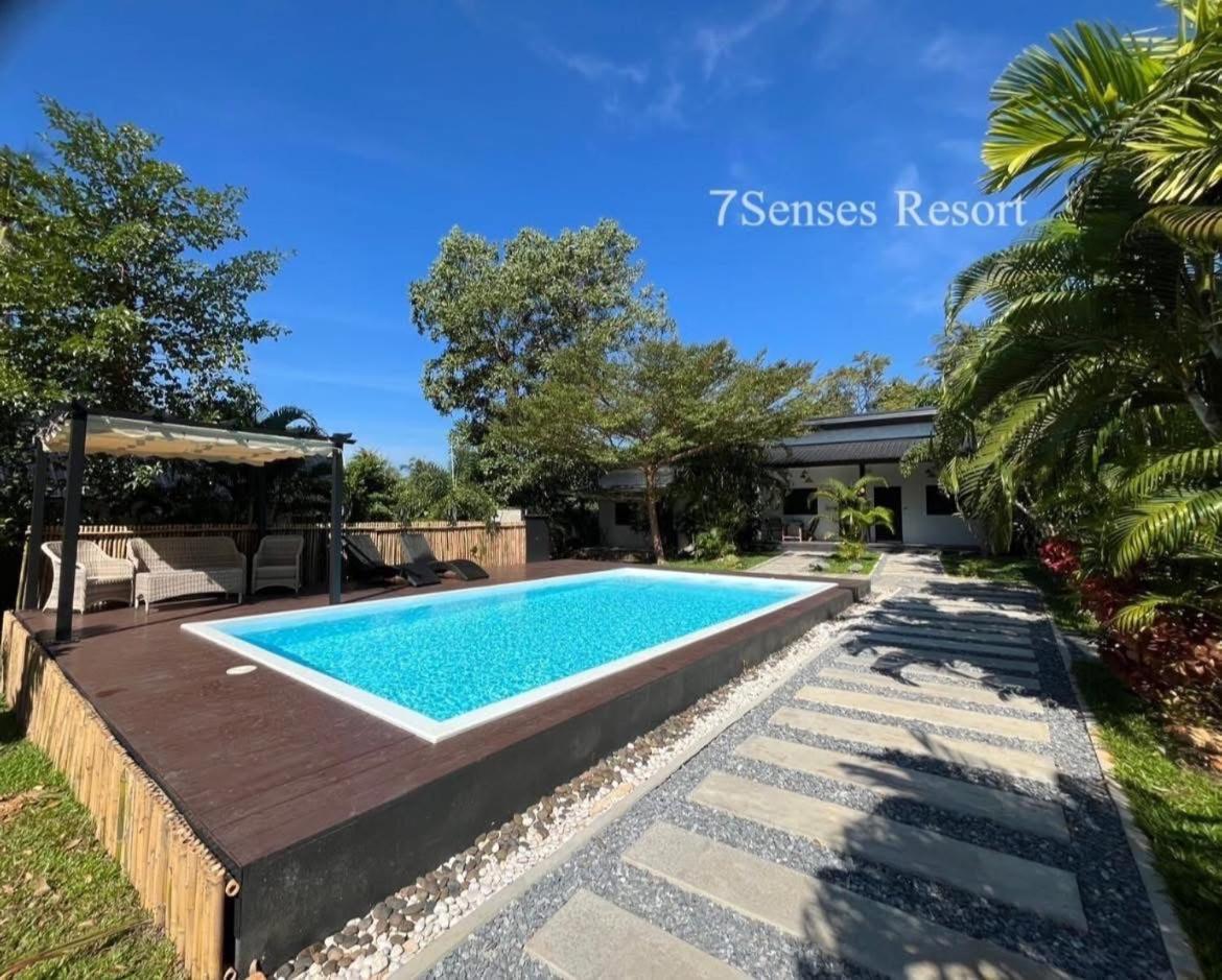 7Senses Resort Koh Chang Bagian luar foto